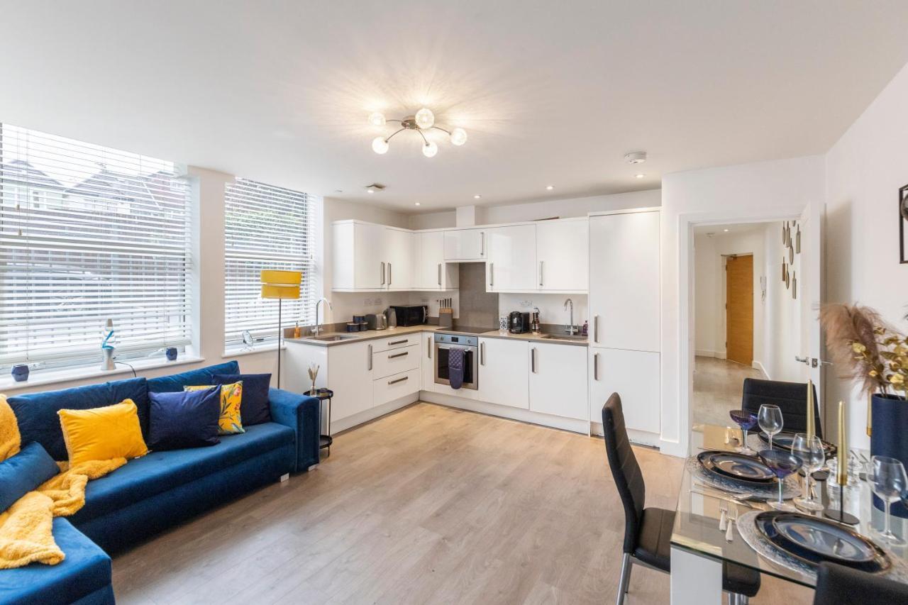 Modern Flat In Central Golders Green Лондон Екстериор снимка